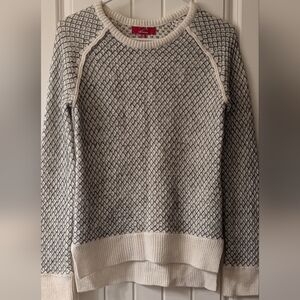 Red by Saks Fifth Avenue Sweater Women's Small P Black White Gold Sweater